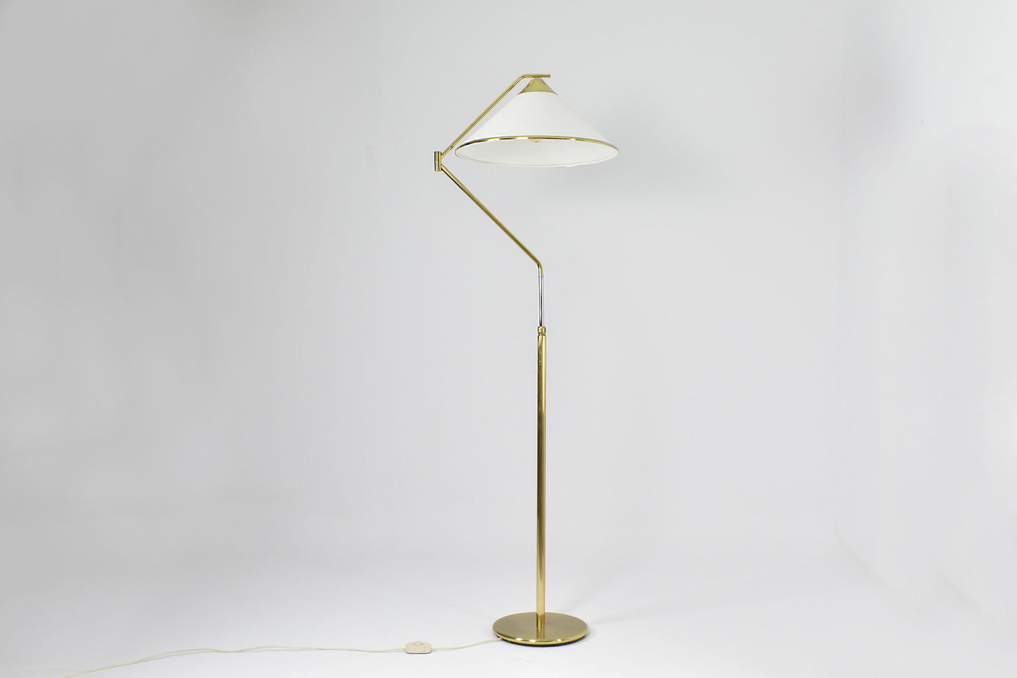 1940's Italian brass floor lamp by Arredoluce Monza
