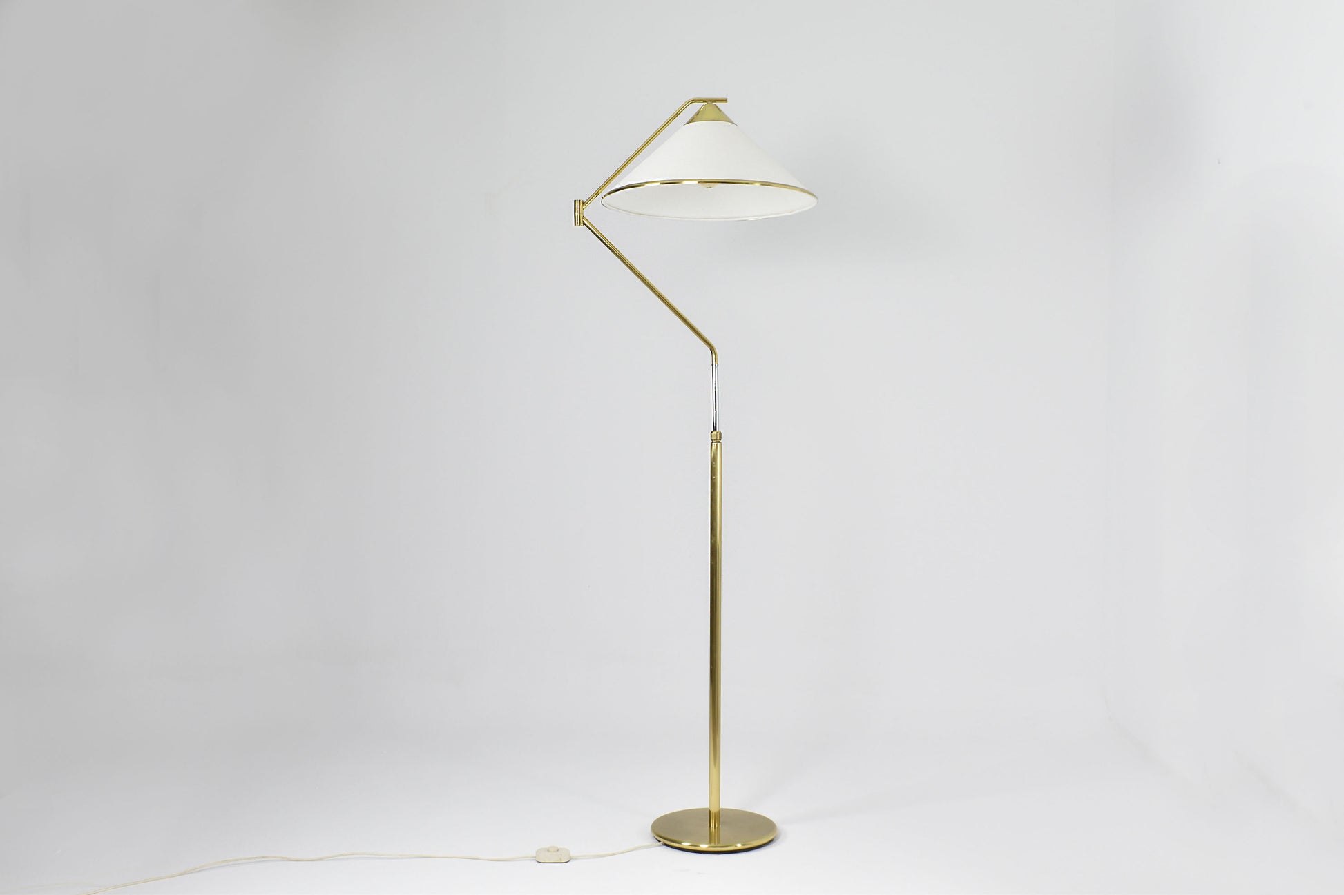 1940's Italian brass floor lamp by Arredoluce Monza