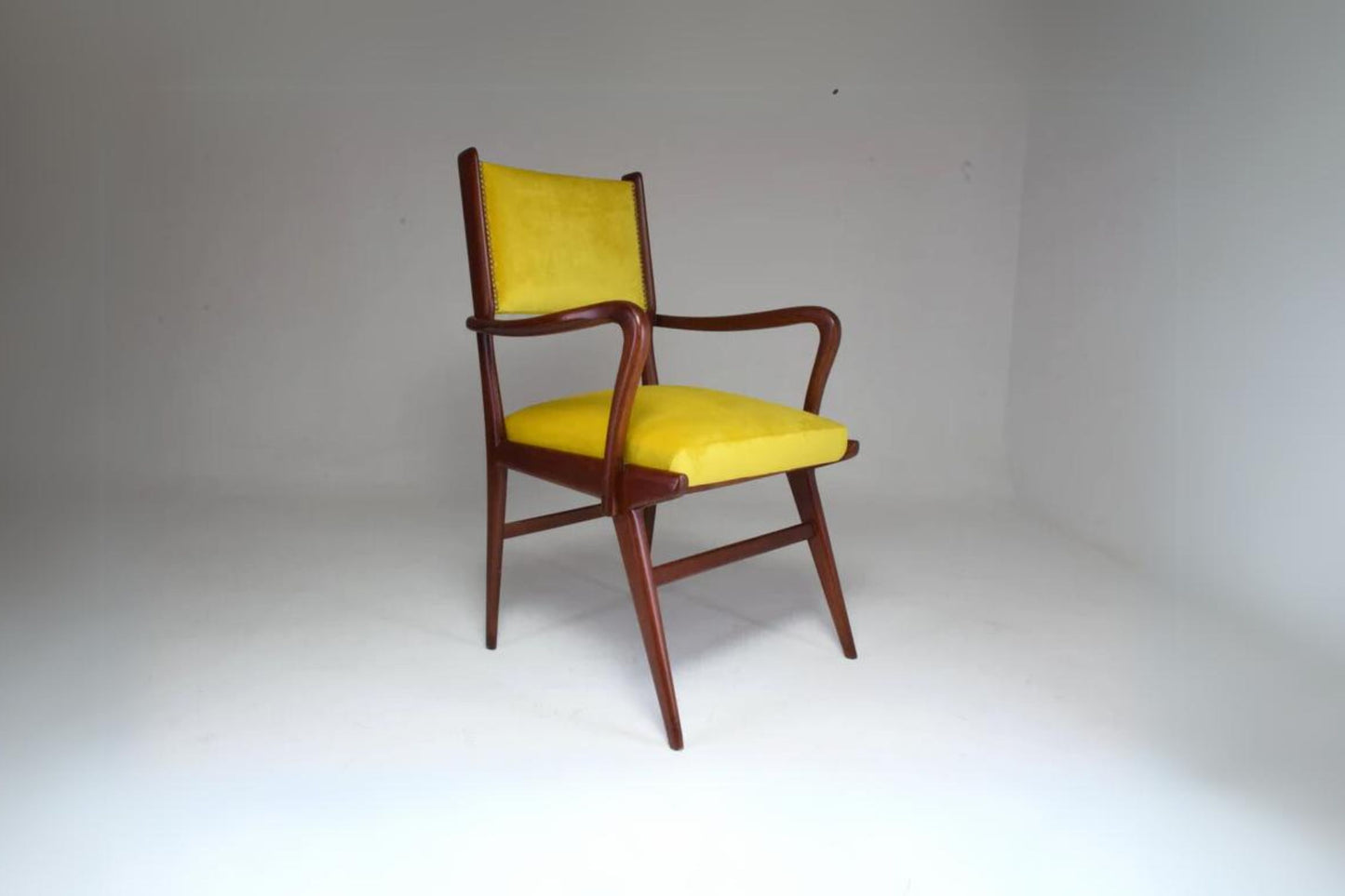 Fauteuil italien en hêtre du milieu du siècle, années 1950