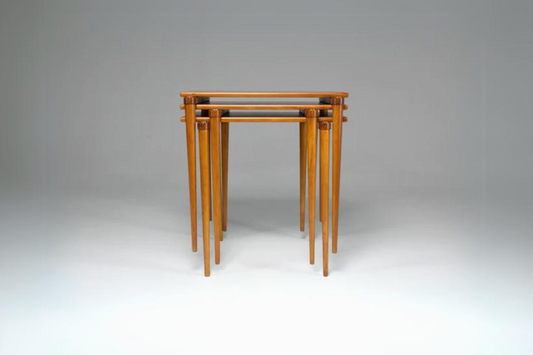 Ensemble de trois tables d'appoint italiennes modernes du milieu du siècle des années 1960