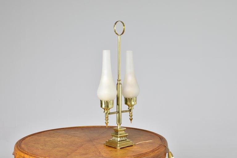 Lampe de table italienne double en laiton avec poignée des années 1940