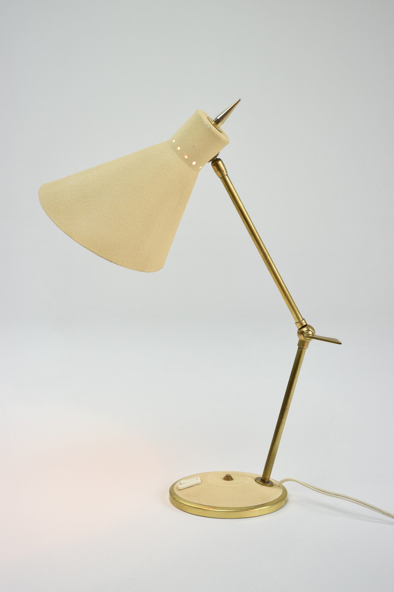 Articulating Brass and Enameled Aluminium Desk Lamp, 1960's - Spirit Gallery 